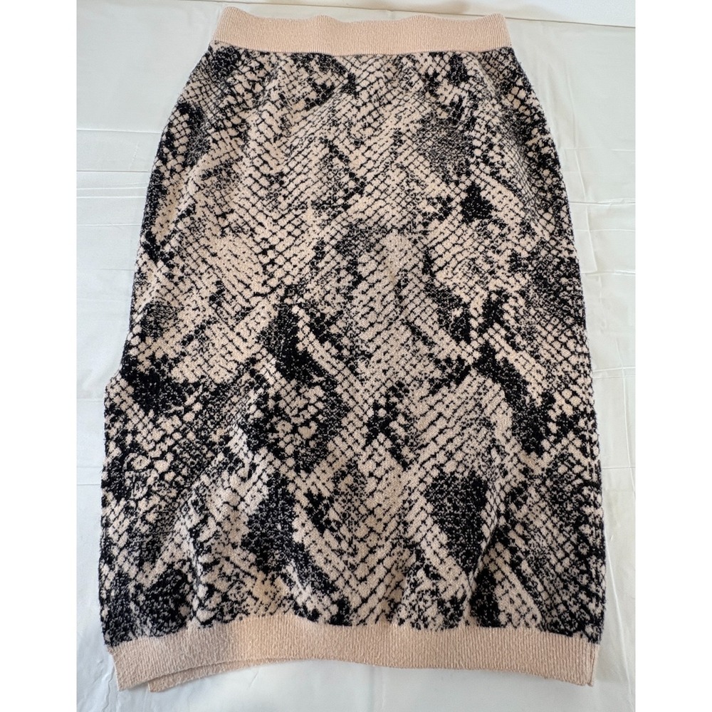 Guess Snake Skin Print Skirt Size S‎ Small
